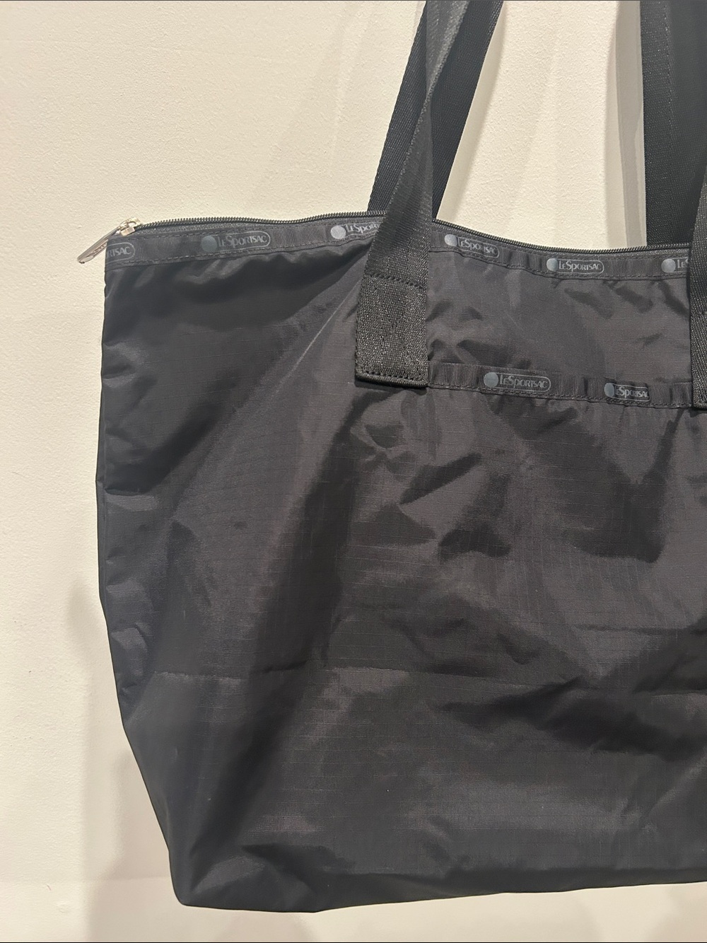 Like new Lesportsac Black Nylon Tote - Picture 2 of 7